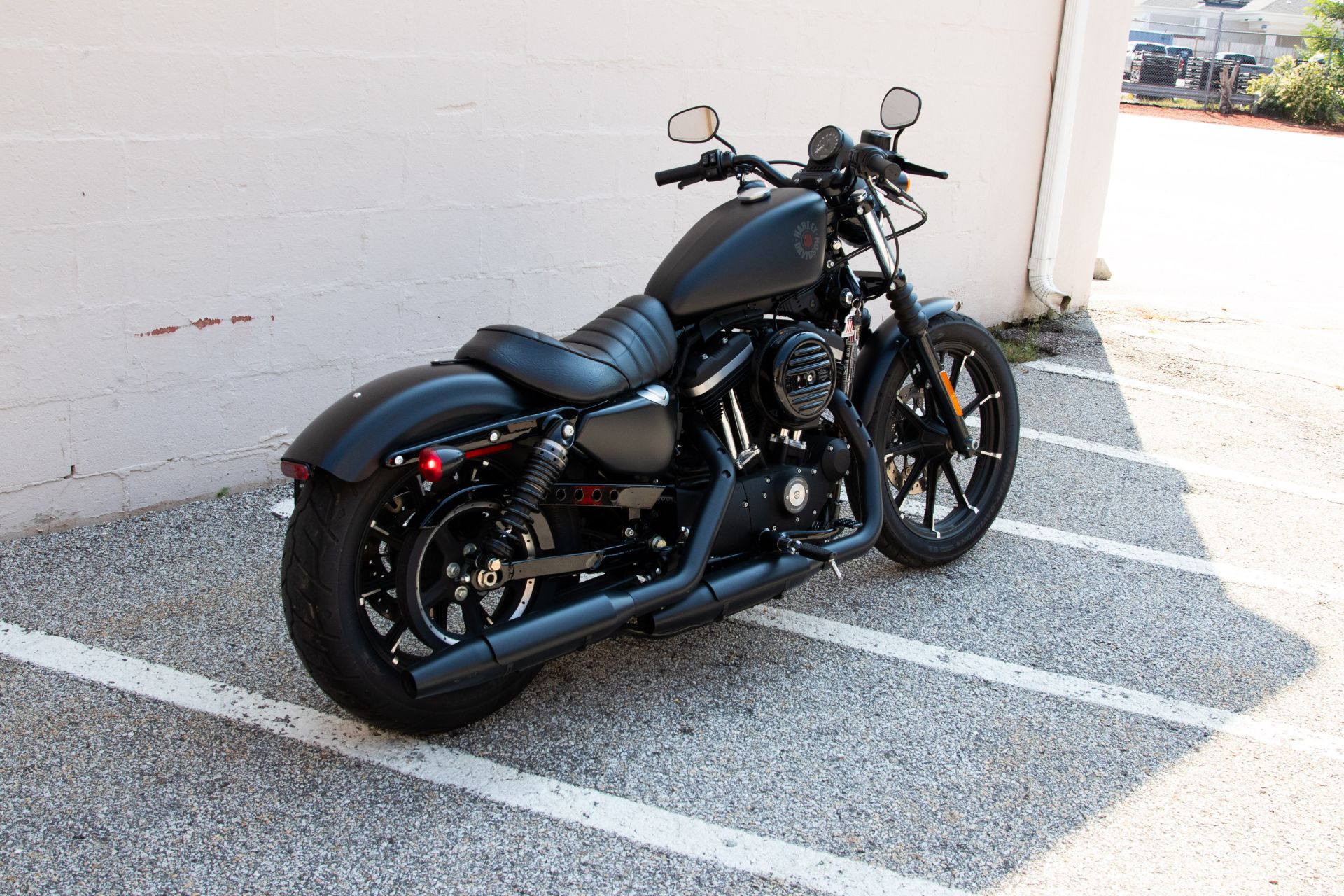 2021 Harley-Davidson Iron 883™ in Manchester, New Hampshire - Photo 6