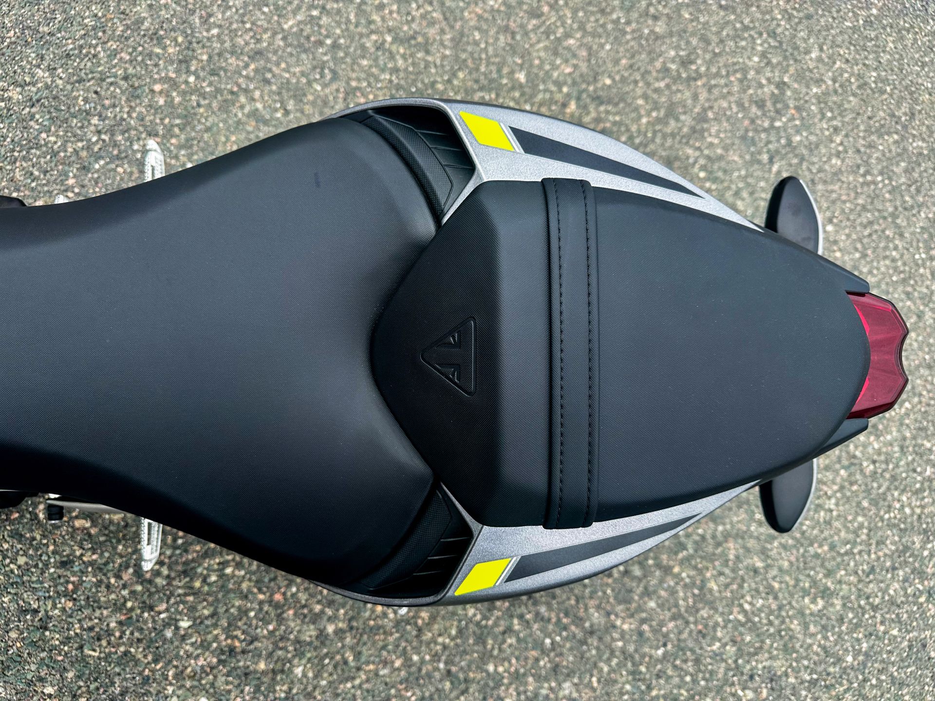 2024 Triumph Street Triple 765 R in Manchester, New Hampshire - Photo 6
