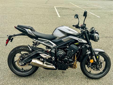 2024 Triumph Street Triple 765 R in Manchester, New Hampshire - Photo 5