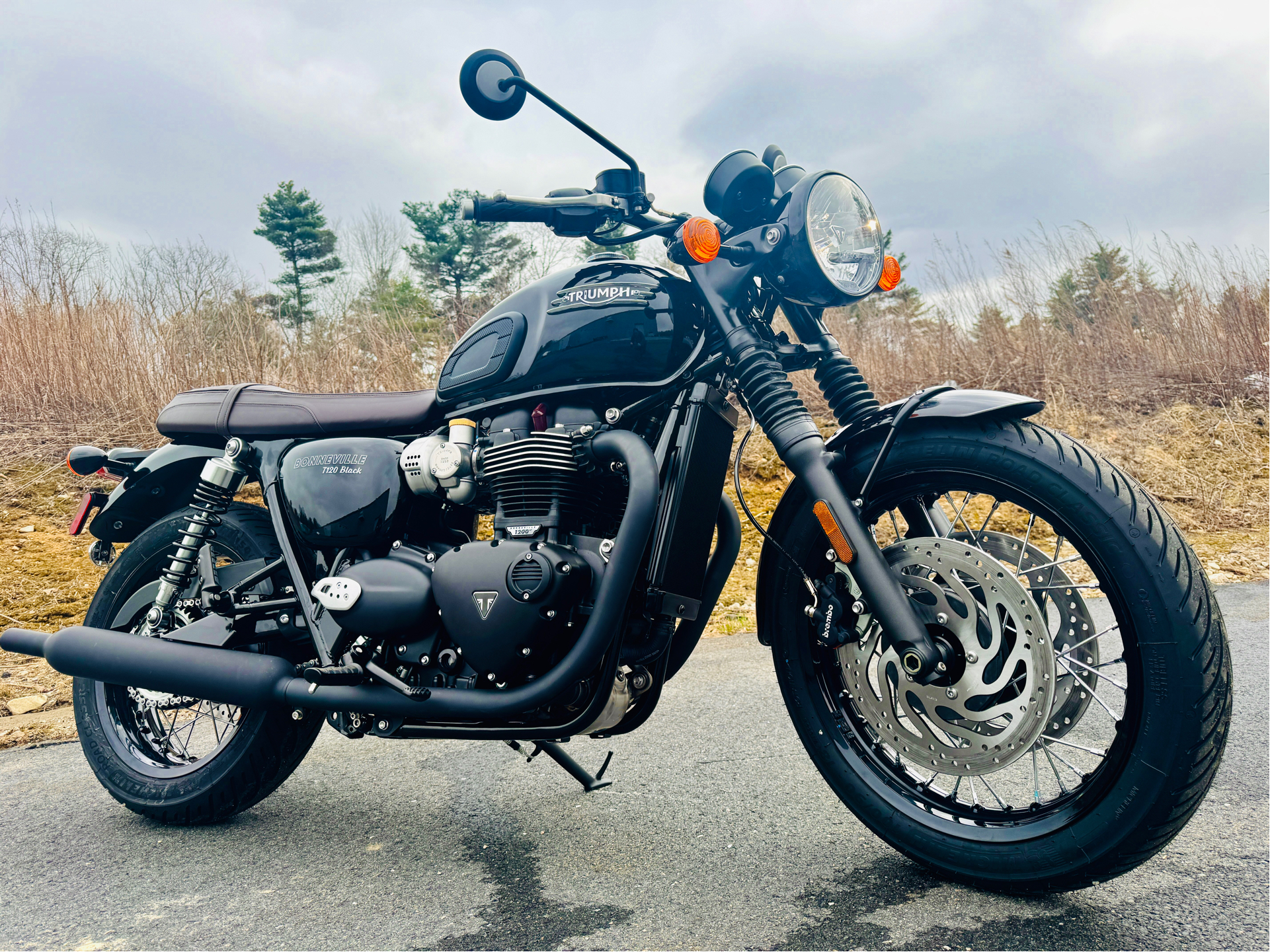 2025 Triumph Bonneville T120 Black in Manchester, New Hampshire - Photo 1