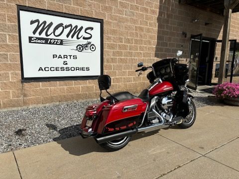 2011 Harley-Davidson Electra Glide® Ultra Limited in Manchester, New Hampshire - Photo 3