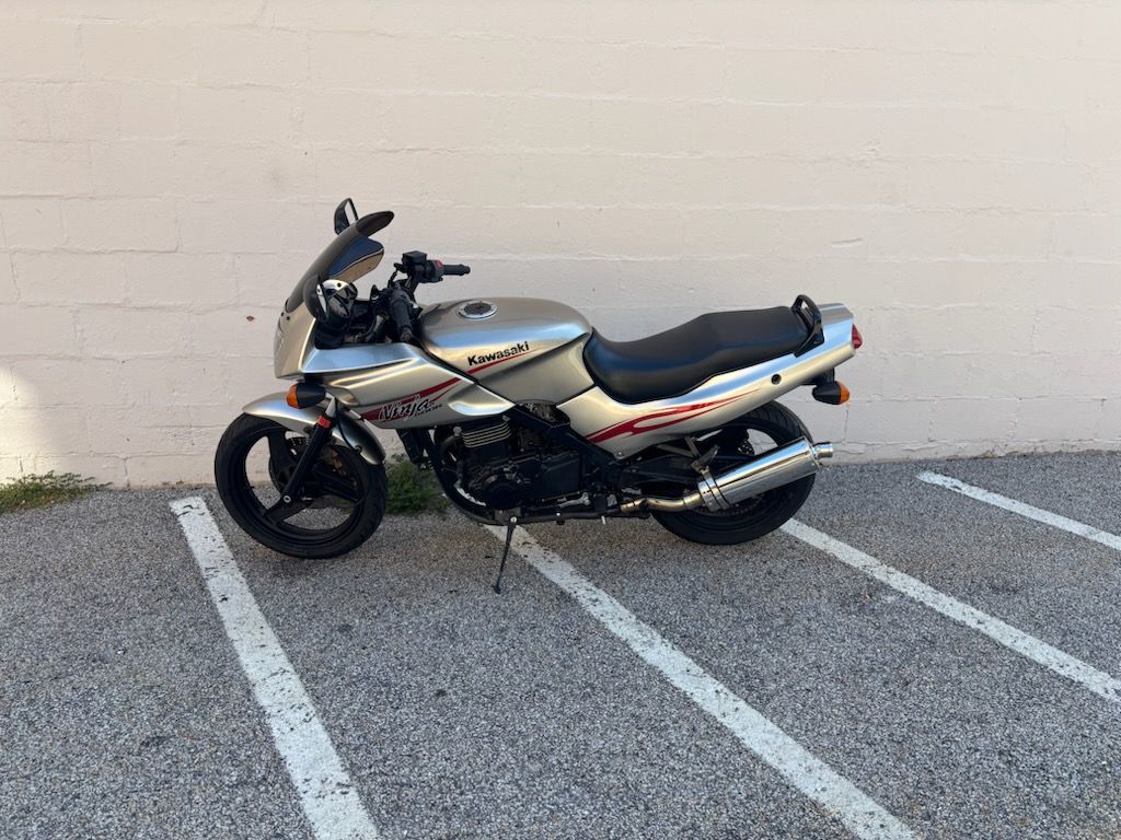 2007 Kawasaki Ninja® 500R in Manchester, New Hampshire - Photo 3