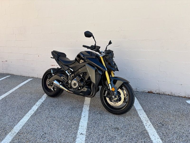 2023 Suzuki GSX-S1000 in Manchester, New Hampshire - Photo 2