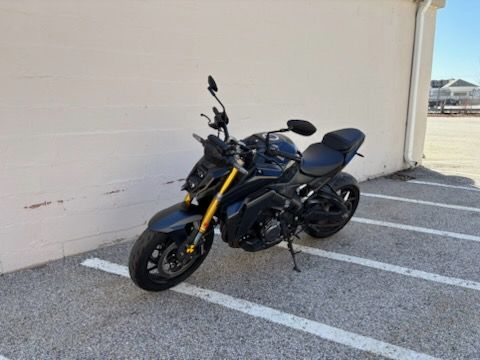 2023 Suzuki GSX-S1000 in Manchester, New Hampshire - Photo 5
