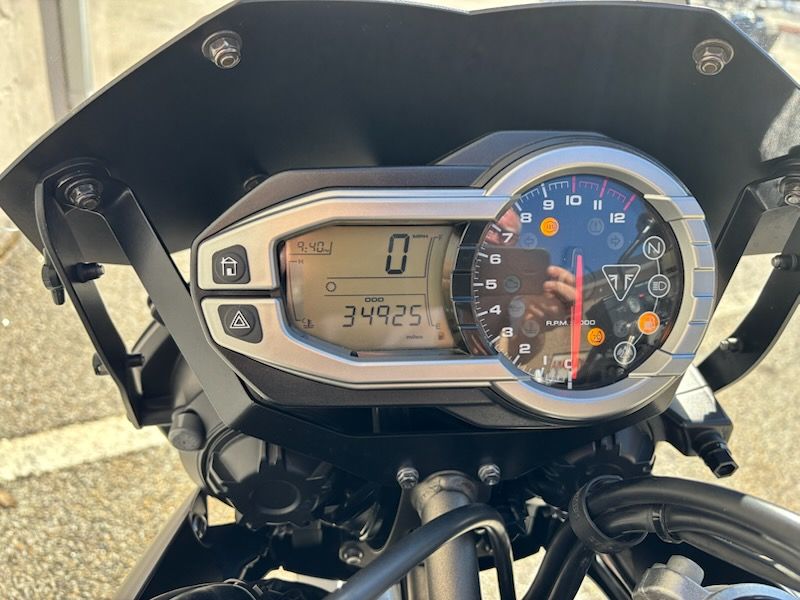 2016 Triumph Tiger 800 XR in Manchester, New Hampshire - Photo 14