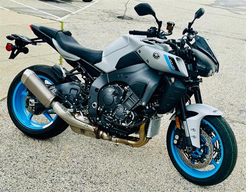 2025 Yamaha MT-10 in Manchester, New Hampshire - Photo 19