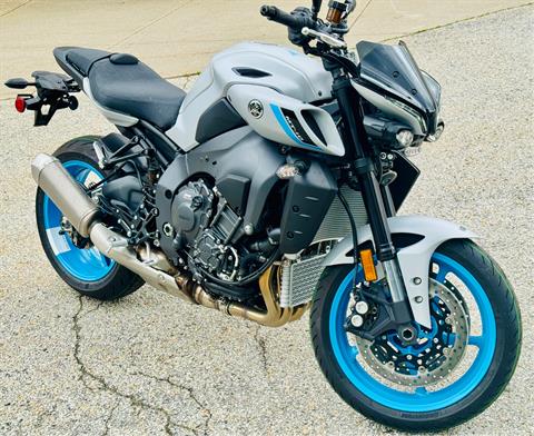 2025 Yamaha MT-10 in Manchester, New Hampshire - Photo 22