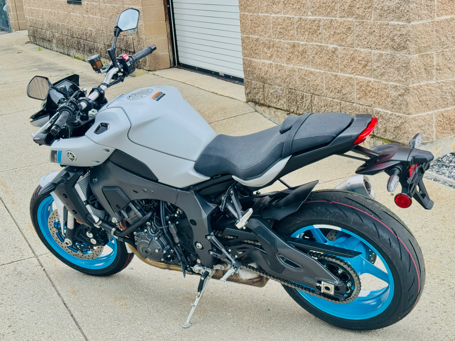 2025 Yamaha MT-10 in Manchester, New Hampshire - Photo 17