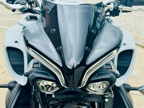 2025 Yamaha MT-10 in Manchester, New Hampshire - Photo 14