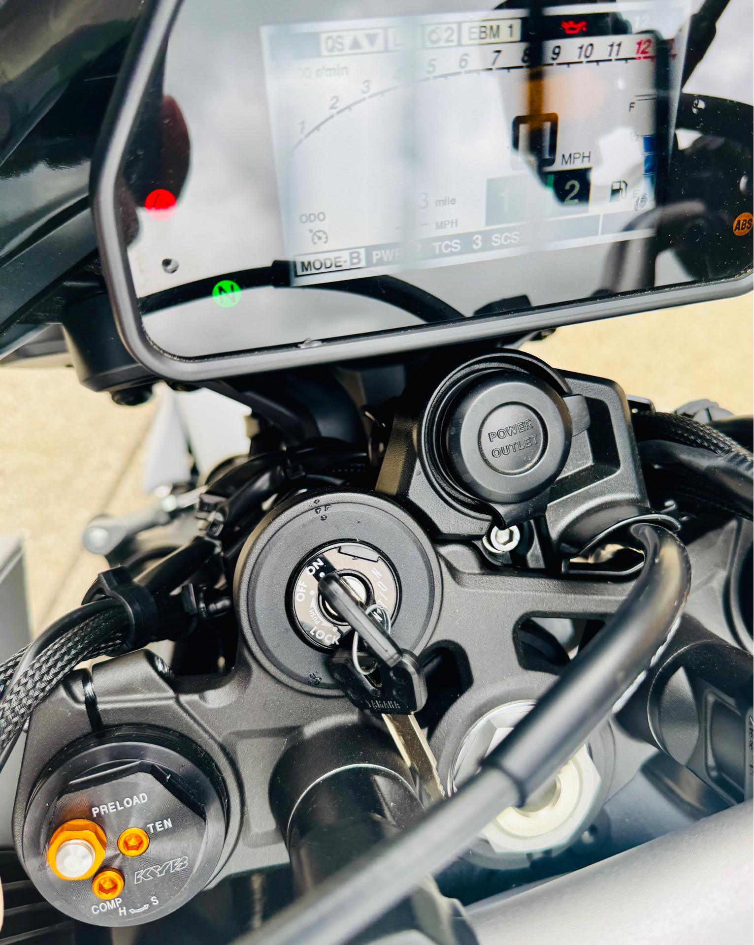 2025 Yamaha MT-10 in Manchester, New Hampshire - Photo 21