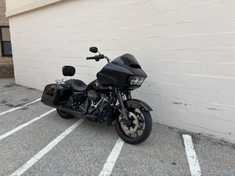 2022 Harley-Davidson Road Glide® Special in Manchester, New Hampshire - Photo 2