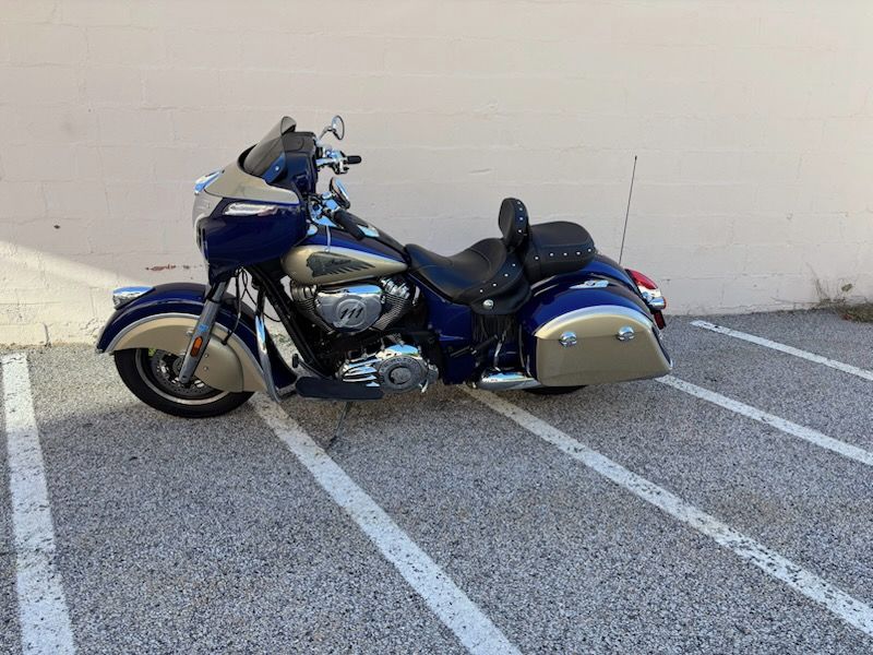 2019 Indian Motorcycle Chieftain® Classic ABS in Manchester, New Hampshire - Photo 4