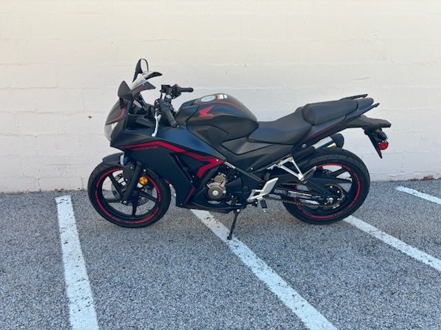2021 Honda CBR300R in Manchester, New Hampshire - Photo 4