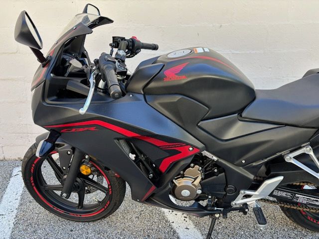 2021 Honda CBR300R in Manchester, New Hampshire - Photo 10