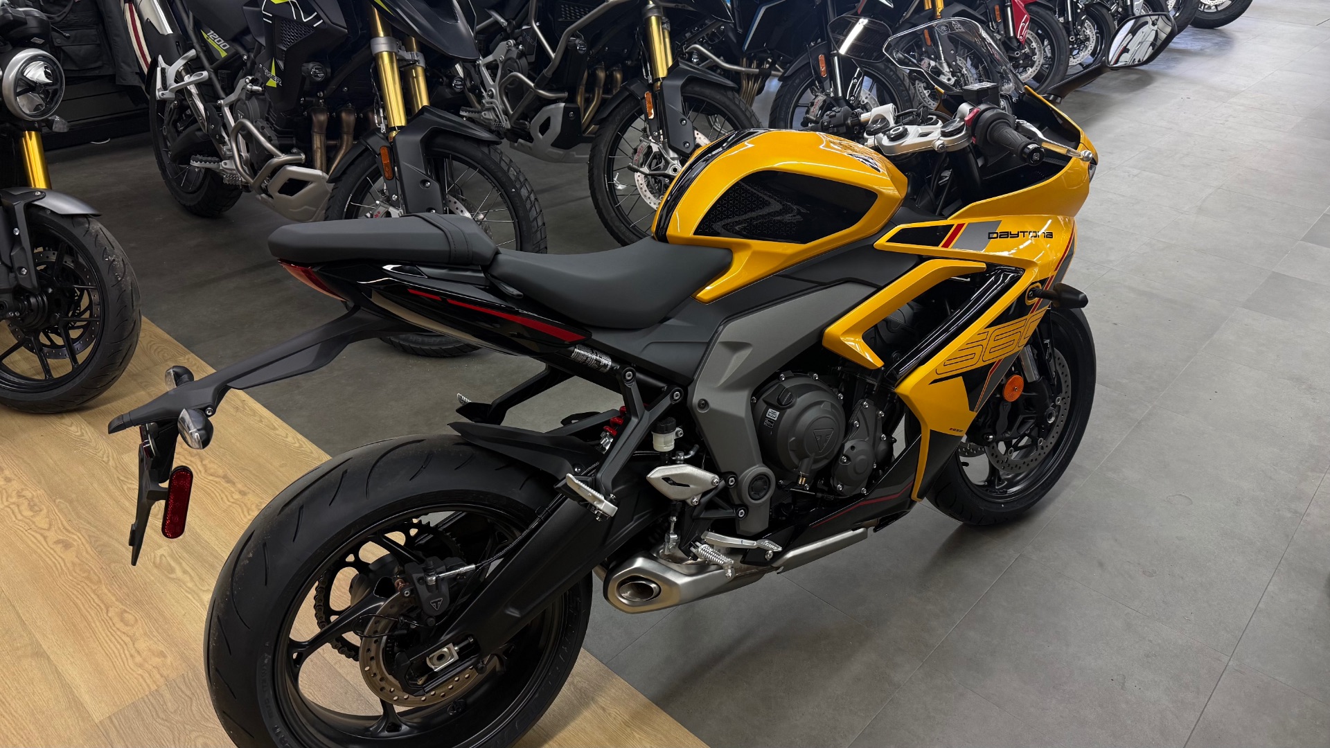 New 2026 Triumph Daytona 660 Cosmic Yellow / Sapphire Black