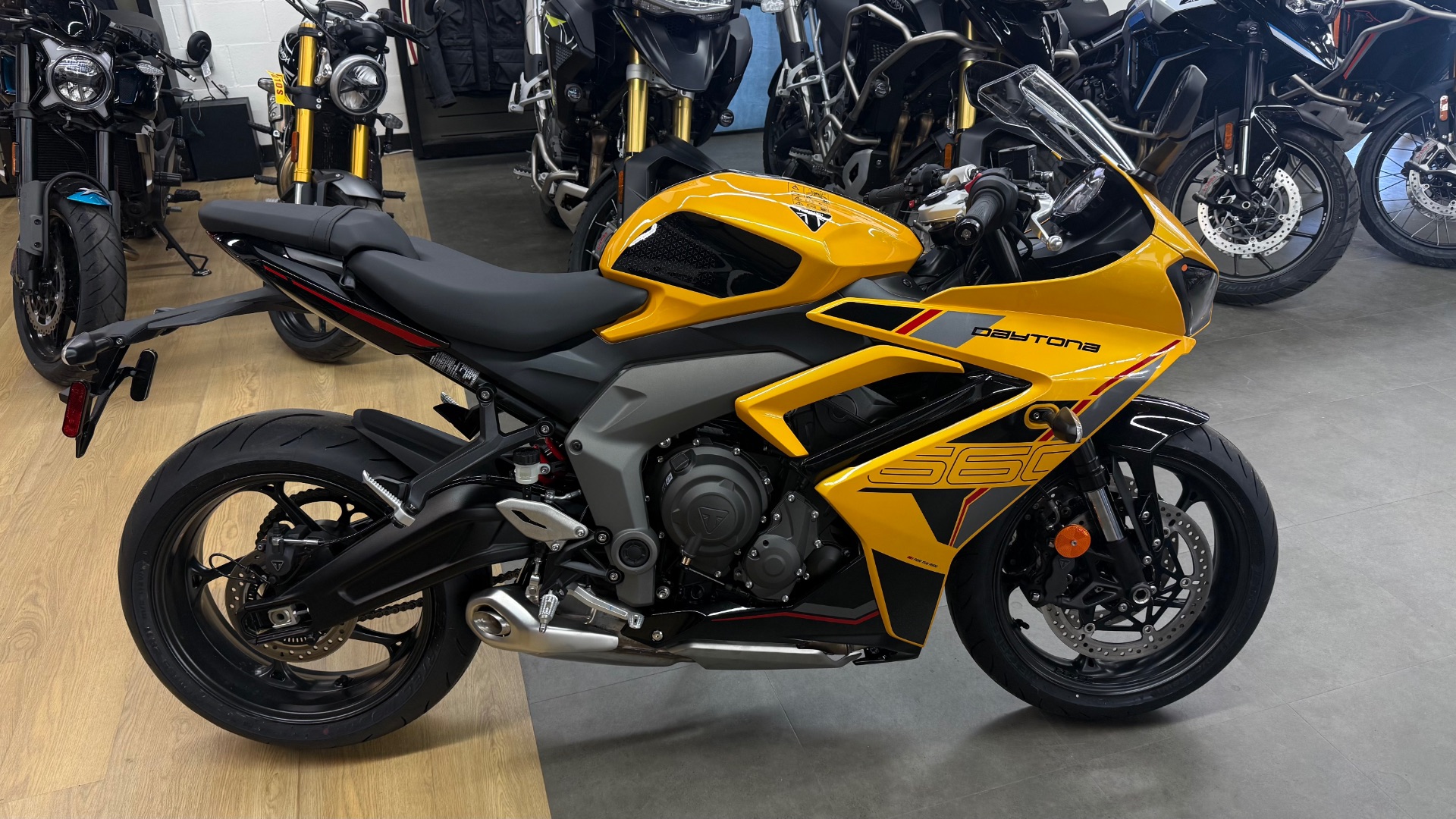 New 2026 Triumph Daytona 660 Cosmic Yellow / Sapphire Black
