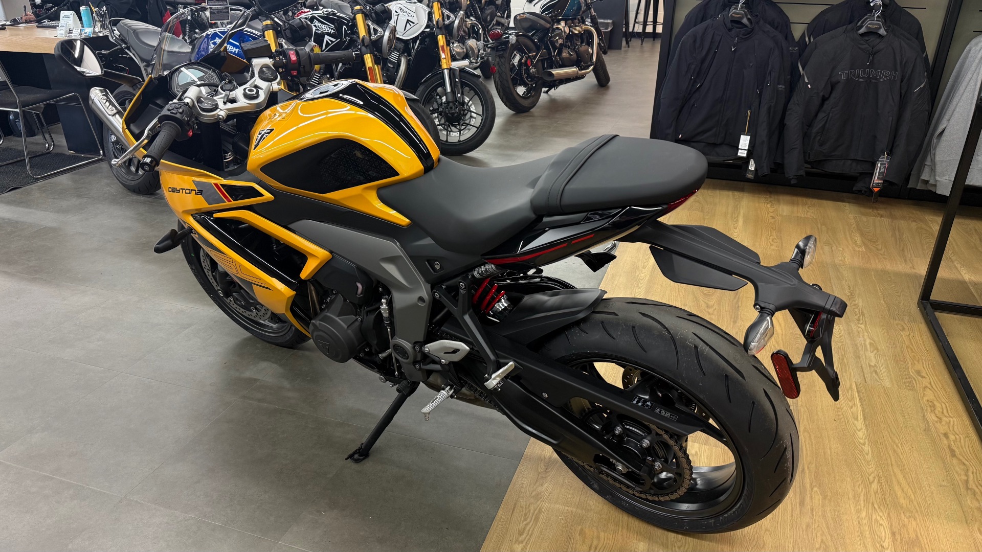 ★新品 Durston Gear X-Mid 1 第3世代 2026 745g New 2026 Triumph Daytona 660 Cosmic Yellow / Sapphire Black