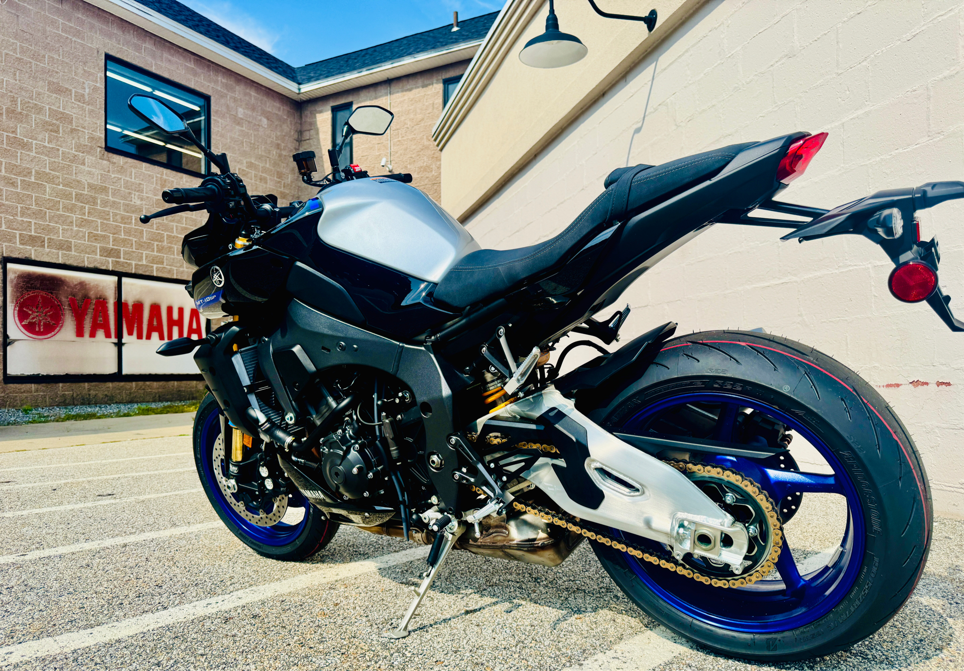 2025 Yamaha MT-10 SP in Manchester, New Hampshire - Photo 9