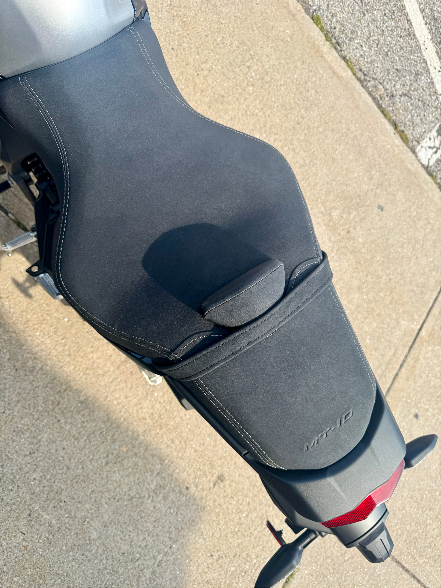 2025 Yamaha MT-10 SP in Manchester, New Hampshire - Photo 15