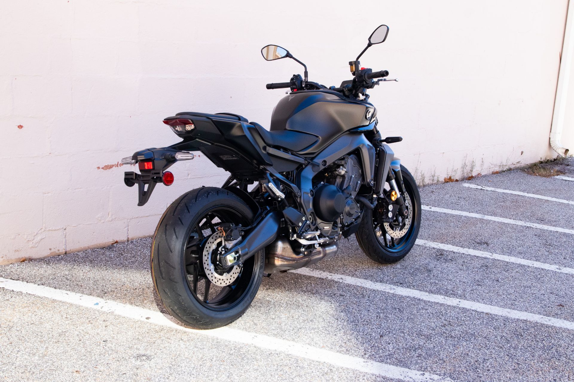 2024 Yamaha MT-09 in Manchester, New Hampshire - Photo 5