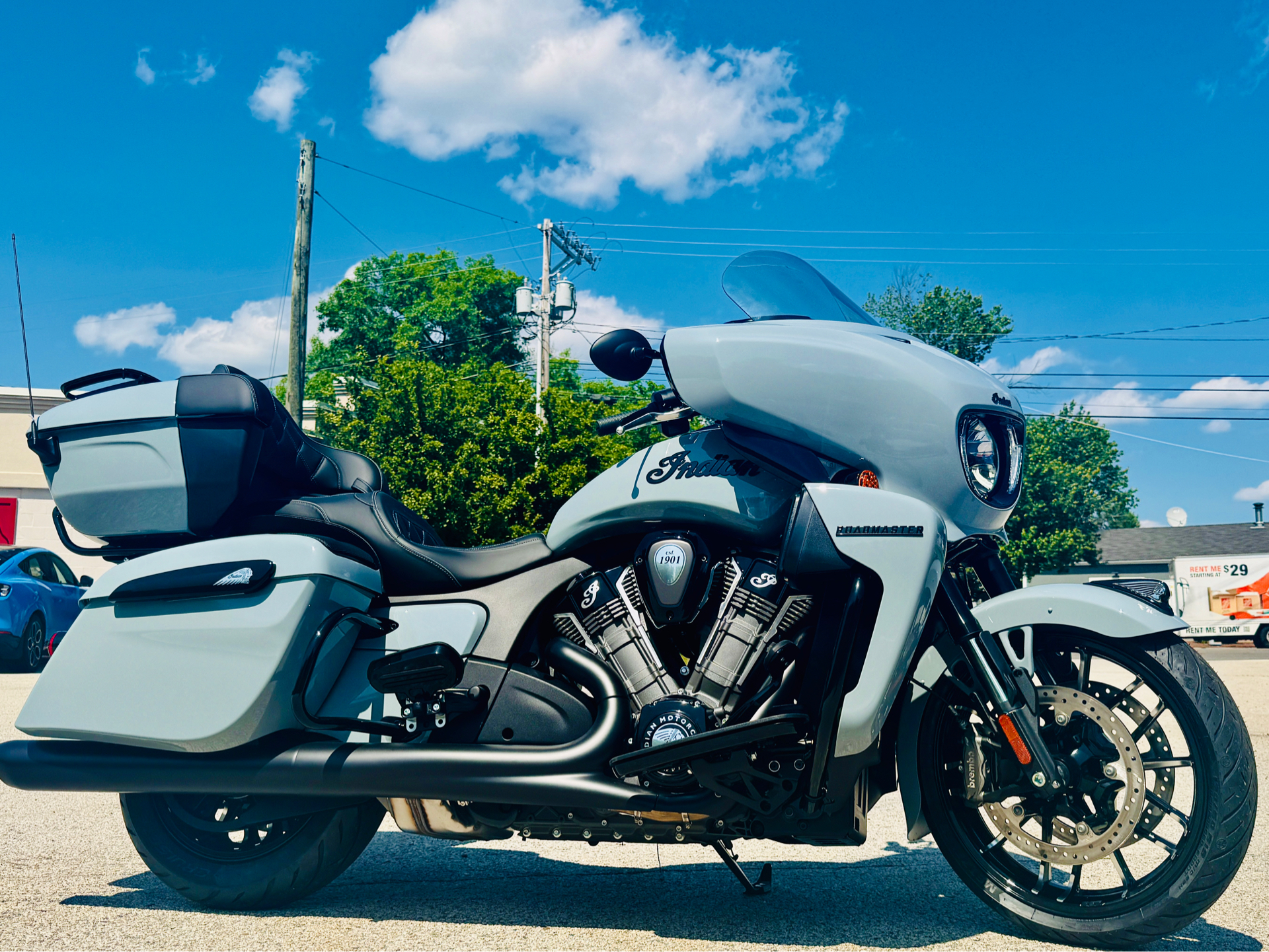 2025 Indian Motorcycle Roadmaster® PowerPlus Dark Horse® with PowerBand Audio Package in Manchester, New Hampshire - Photo 13