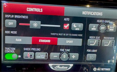 2025 Indian Motorcycle Roadmaster® PowerPlus Dark Horse® with PowerBand Audio Package in Manchester, New Hampshire - Photo 18