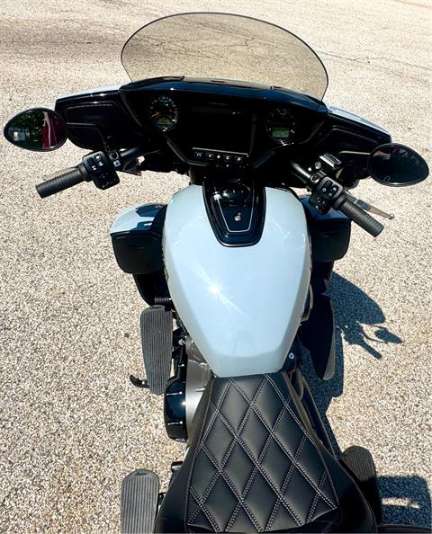 2025 Indian Motorcycle Roadmaster® PowerPlus Dark Horse® with PowerBand Audio Package in Manchester, New Hampshire - Photo 21