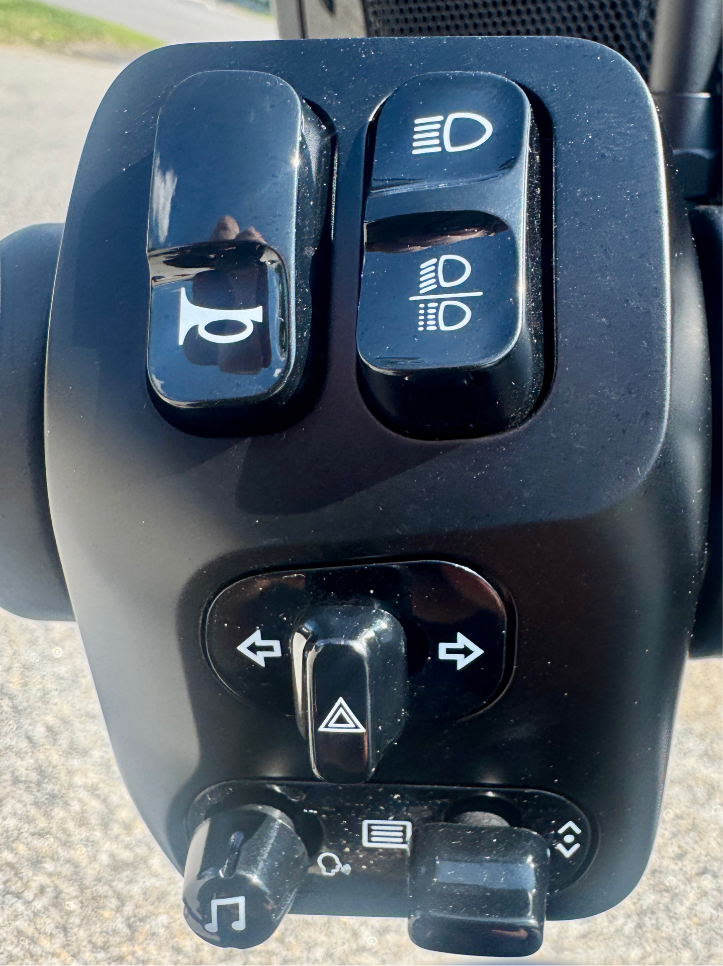 2025 Indian Motorcycle Roadmaster® PowerPlus Dark Horse® with PowerBand Audio Package in Manchester, New Hampshire - Photo 23