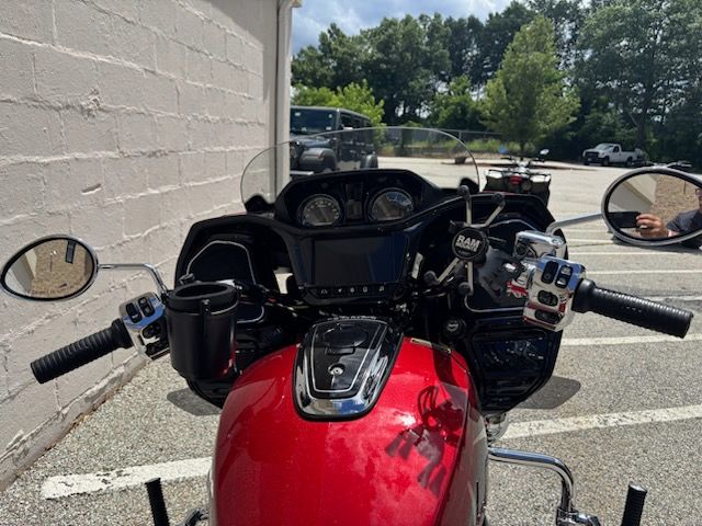 2024 Indian Motorcycle Challenger® Limited with PowerBand Audio Package in Manchester, New Hampshire - Photo 14