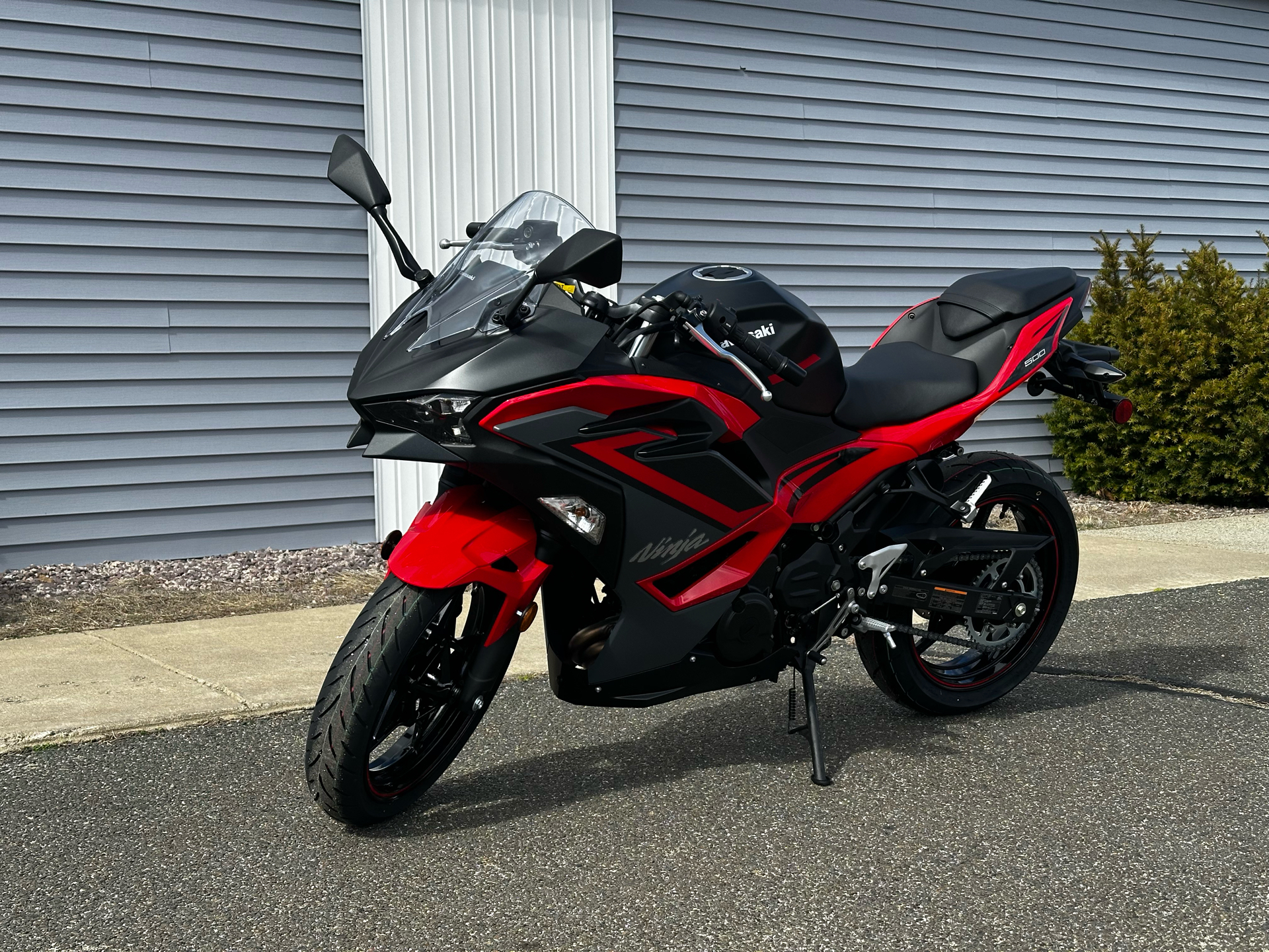 2025 Kawasaki Ninja 500 ABS in Enfield, Connecticut - Photo 6