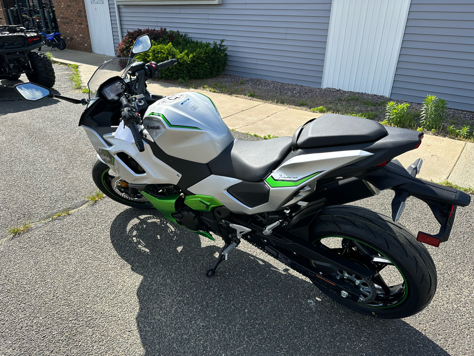 2024 Kawasaki Ninja 7 Hybrid ABS in Enfield, Connecticut - Photo 3
