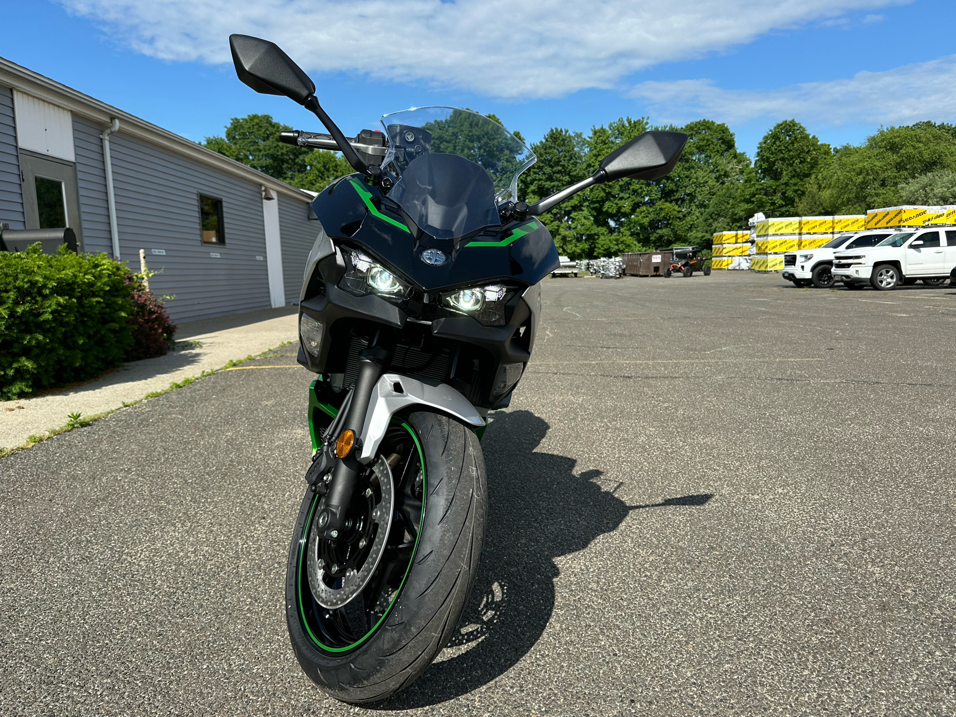 2024 Kawasaki Ninja 7 Hybrid ABS in Enfield, Connecticut - Photo 7