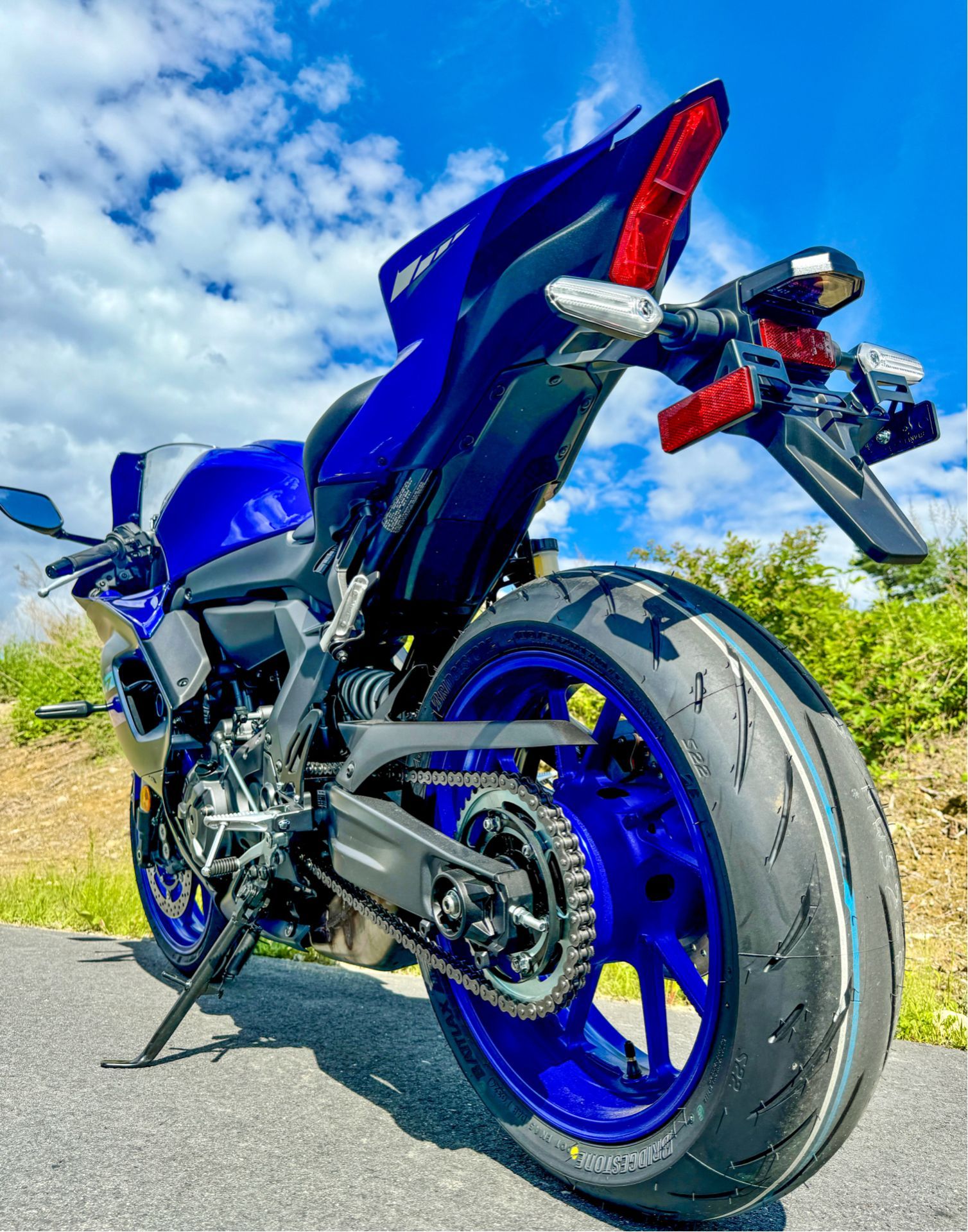 2024 Yamaha YZF-R7 in Enfield, Connecticut - Photo 3