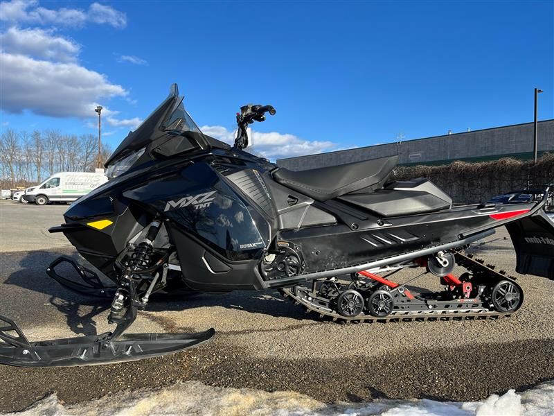 2022 Ski-Doo MXZ TNT 850 E-TEC ES Ice Ripper XT 1.25 in Enfield, Connecticut - Photo 1