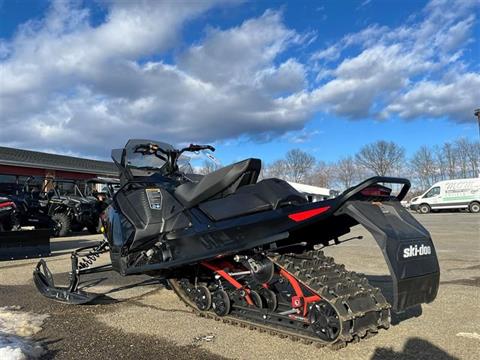 2022 Ski-Doo MXZ TNT 850 E-TEC ES Ice Ripper XT 1.25 in Enfield, Connecticut - Photo 2