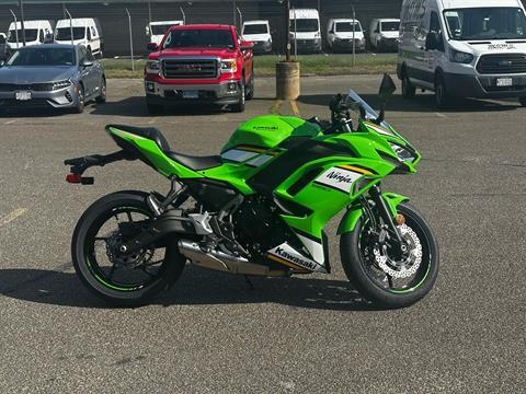 2025 Kawasaki Ninja 650 KRT Edition ABS in Enfield, Connecticut - Photo 3