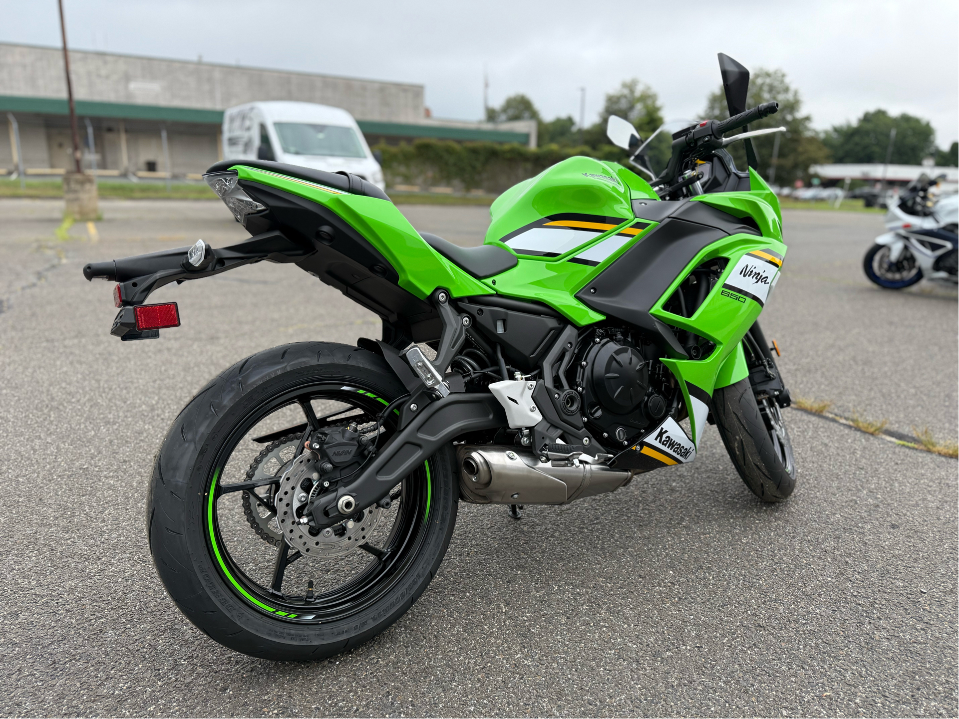 2025 Kawasaki Ninja 650 KRT Edition ABS in Enfield, Connecticut - Photo 5