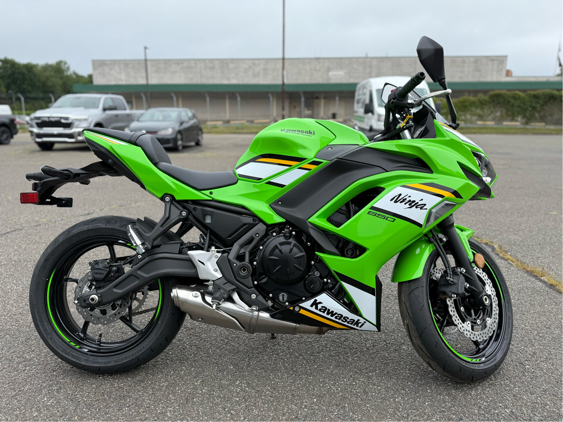 2025 Kawasaki Ninja 650 KRT Edition ABS in Enfield, Connecticut - Photo 6