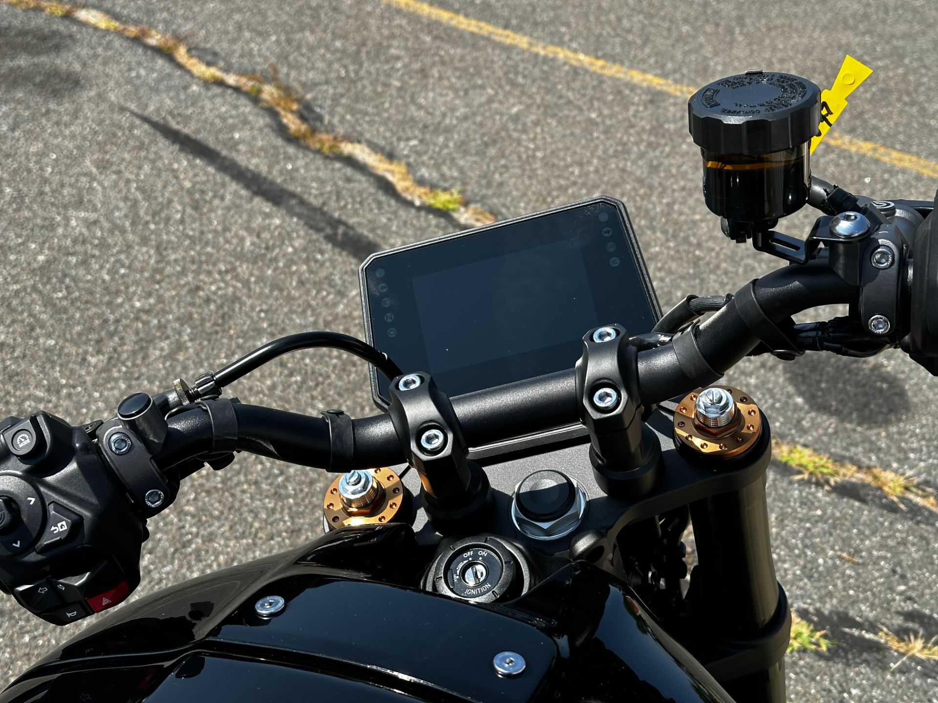 2025 Yamaha XSR900 in Enfield, Connecticut - Photo 5