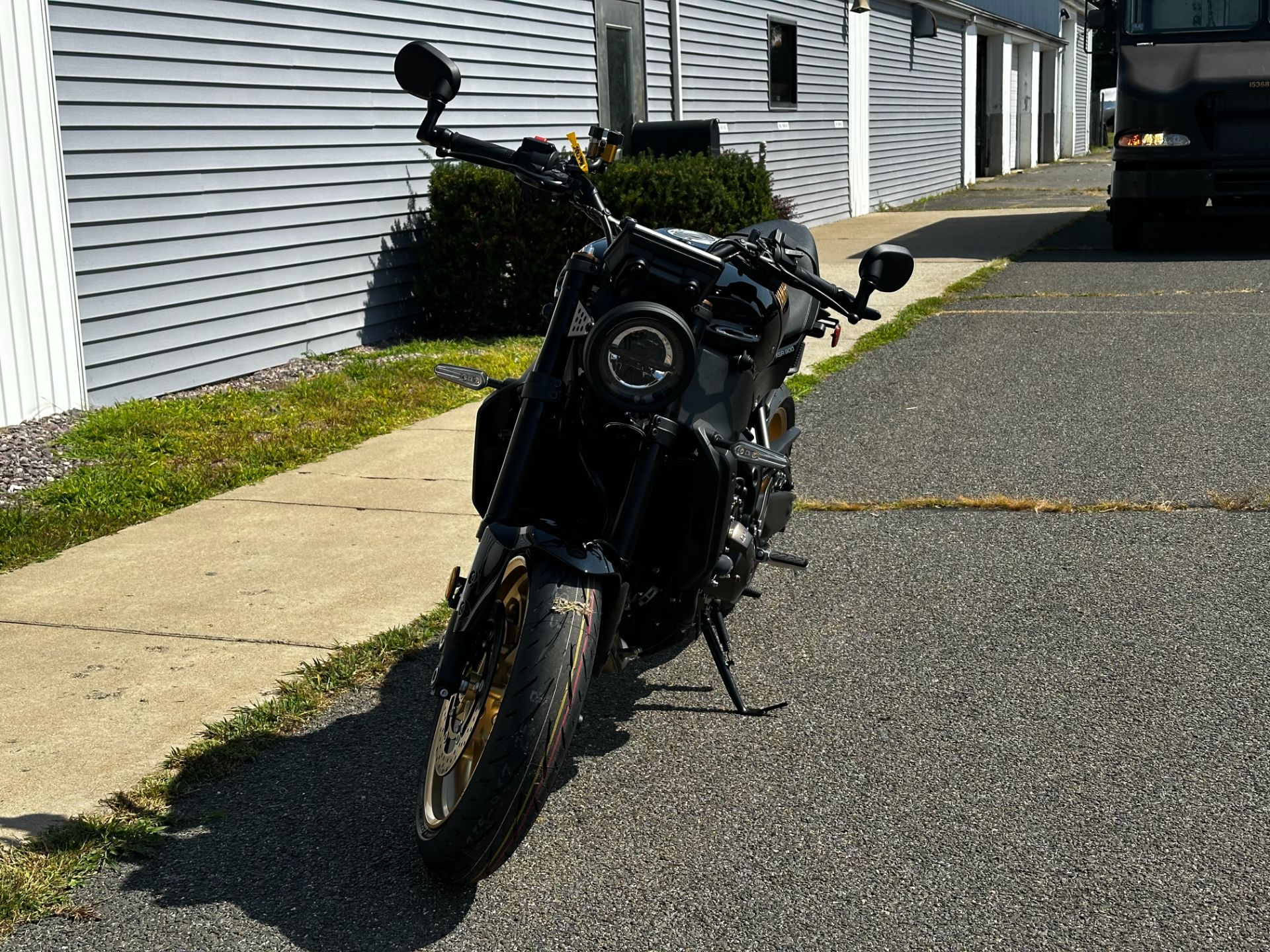 2025 Yamaha XSR900 in Enfield, Connecticut - Photo 3
