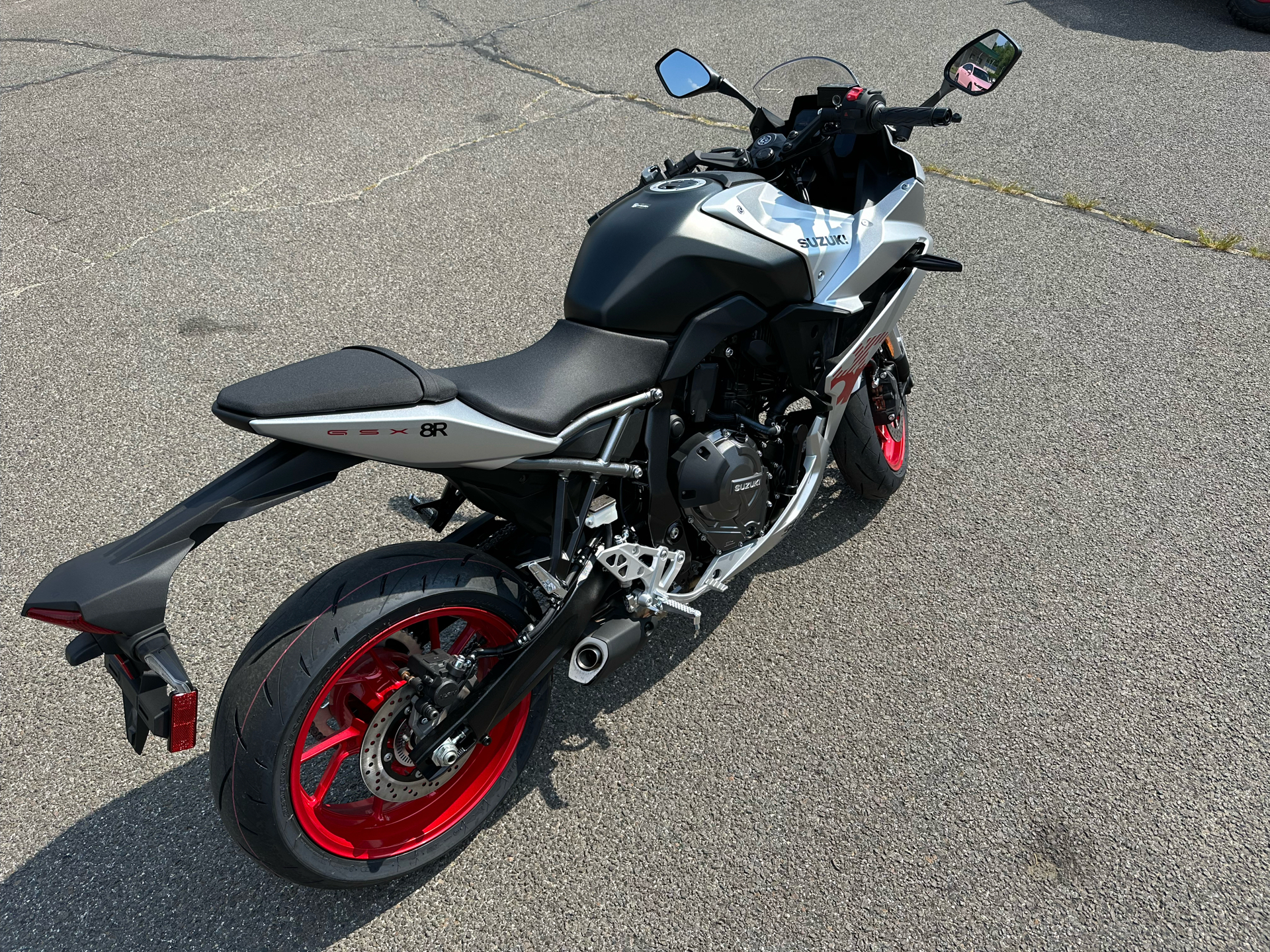 2024 Suzuki GSX-8R in Enfield, Connecticut - Photo 6