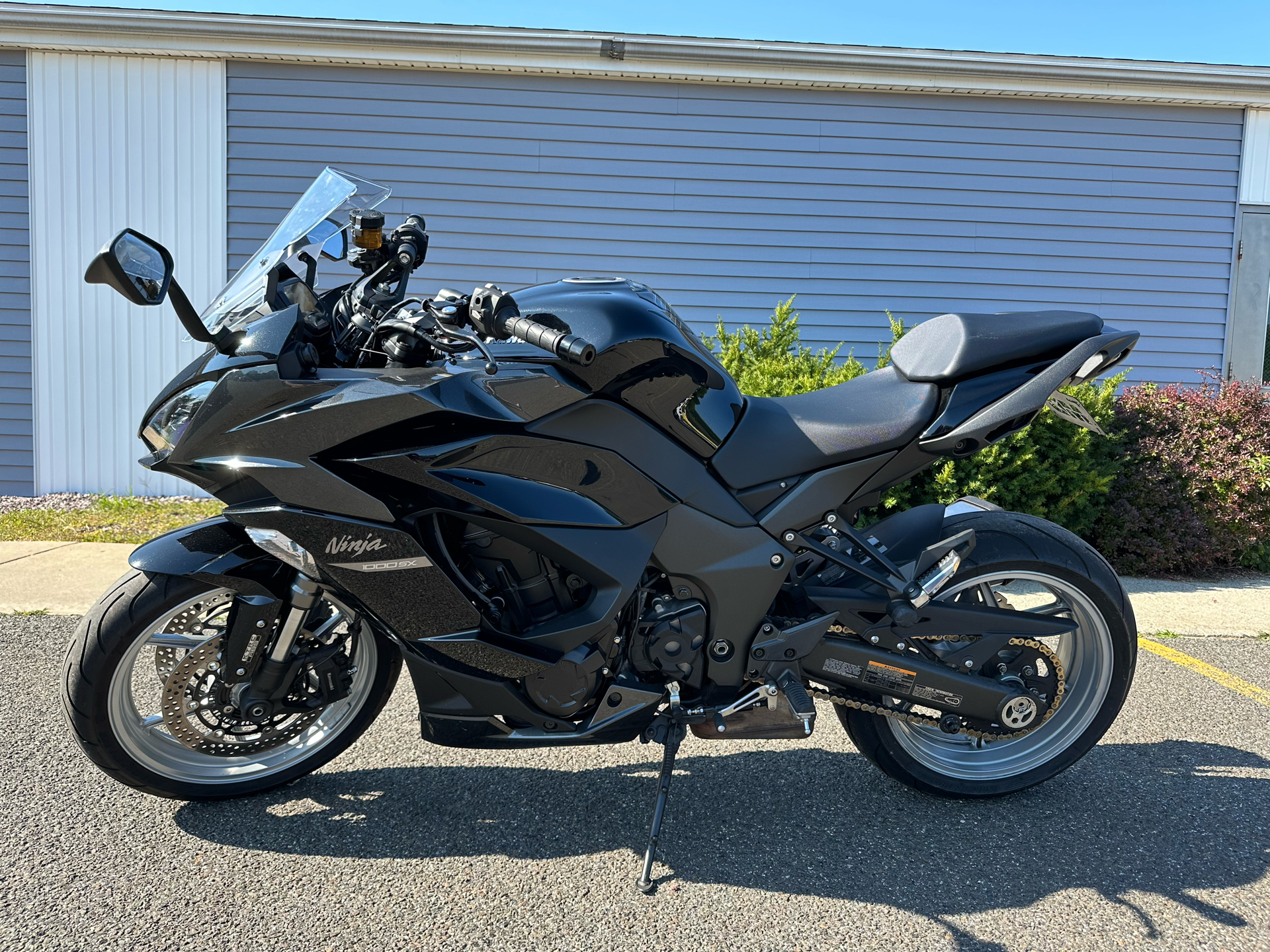 2021 Kawasaki Ninja 1000SX in Enfield, Connecticut - Photo 2