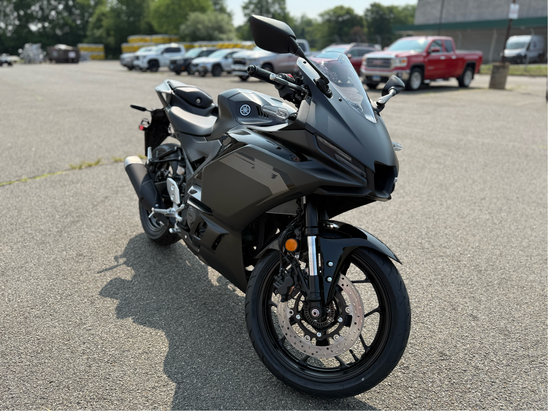 2025 Yamaha YZF-R3 in Enfield, Connecticut - Photo 8
