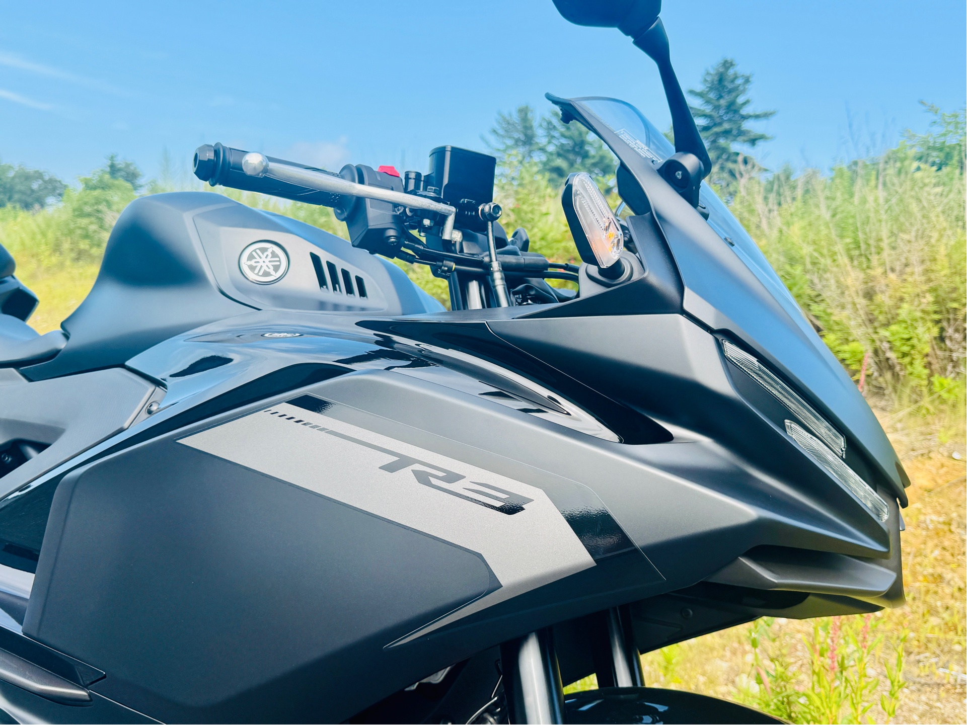 2025 Yamaha YZF-R3 in Enfield, Connecticut - Photo 16