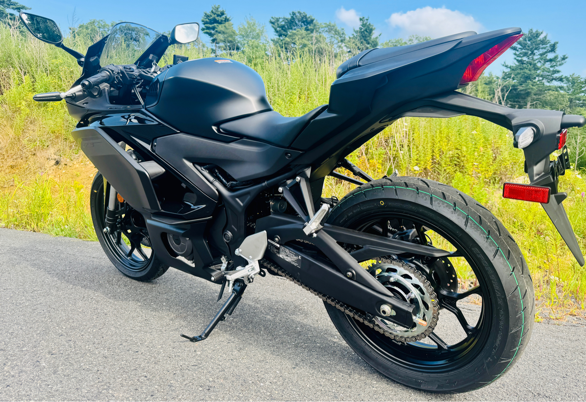 2025 Yamaha YZF-R3 in Enfield, Connecticut - Photo 19