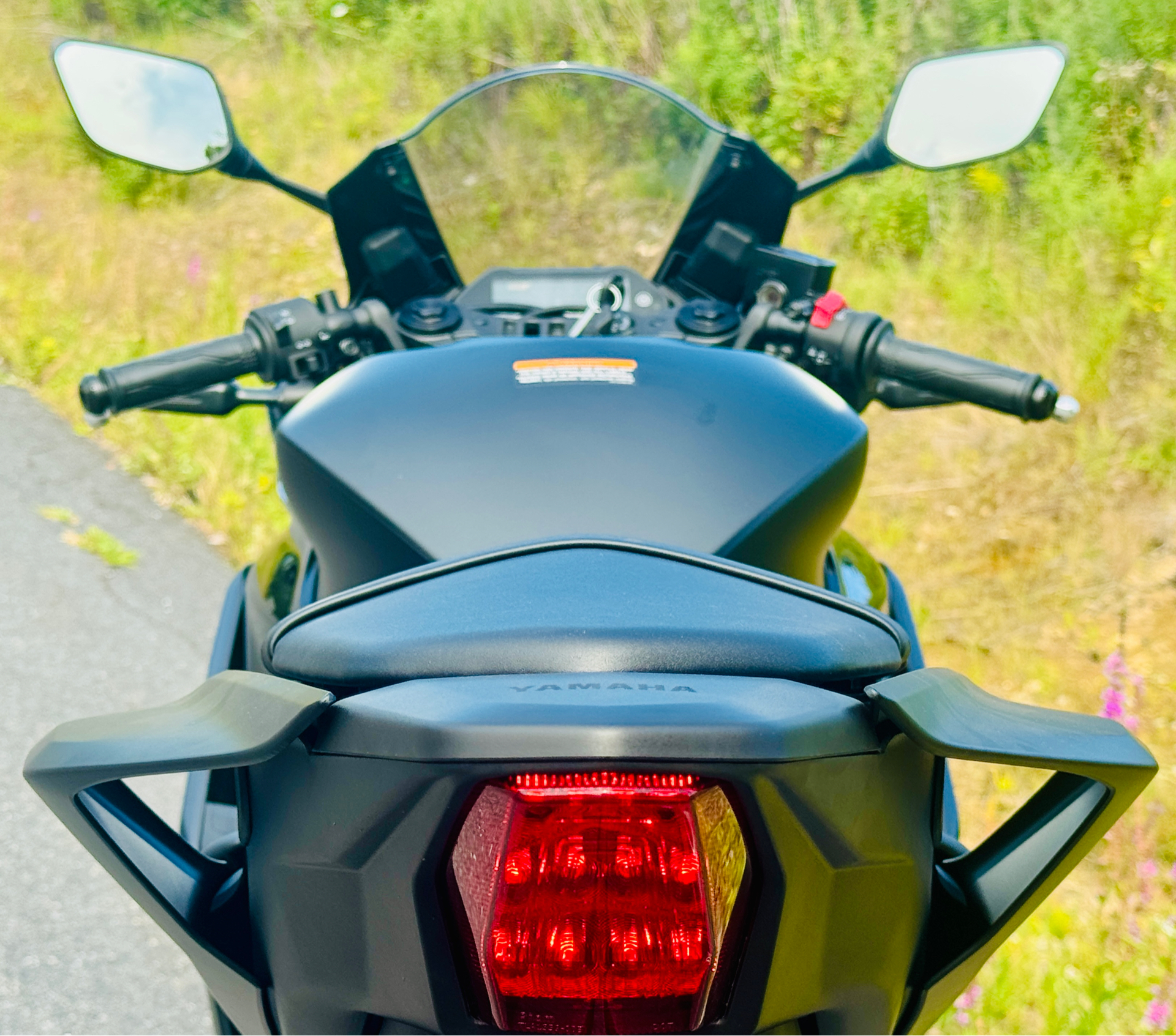 2025 Yamaha YZF-R3 in Enfield, Connecticut - Photo 22