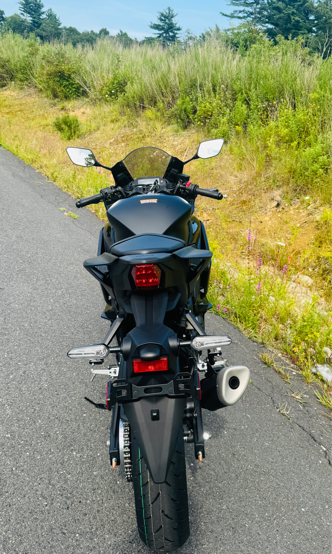2025 Yamaha YZF-R3 in Enfield, Connecticut - Photo 6