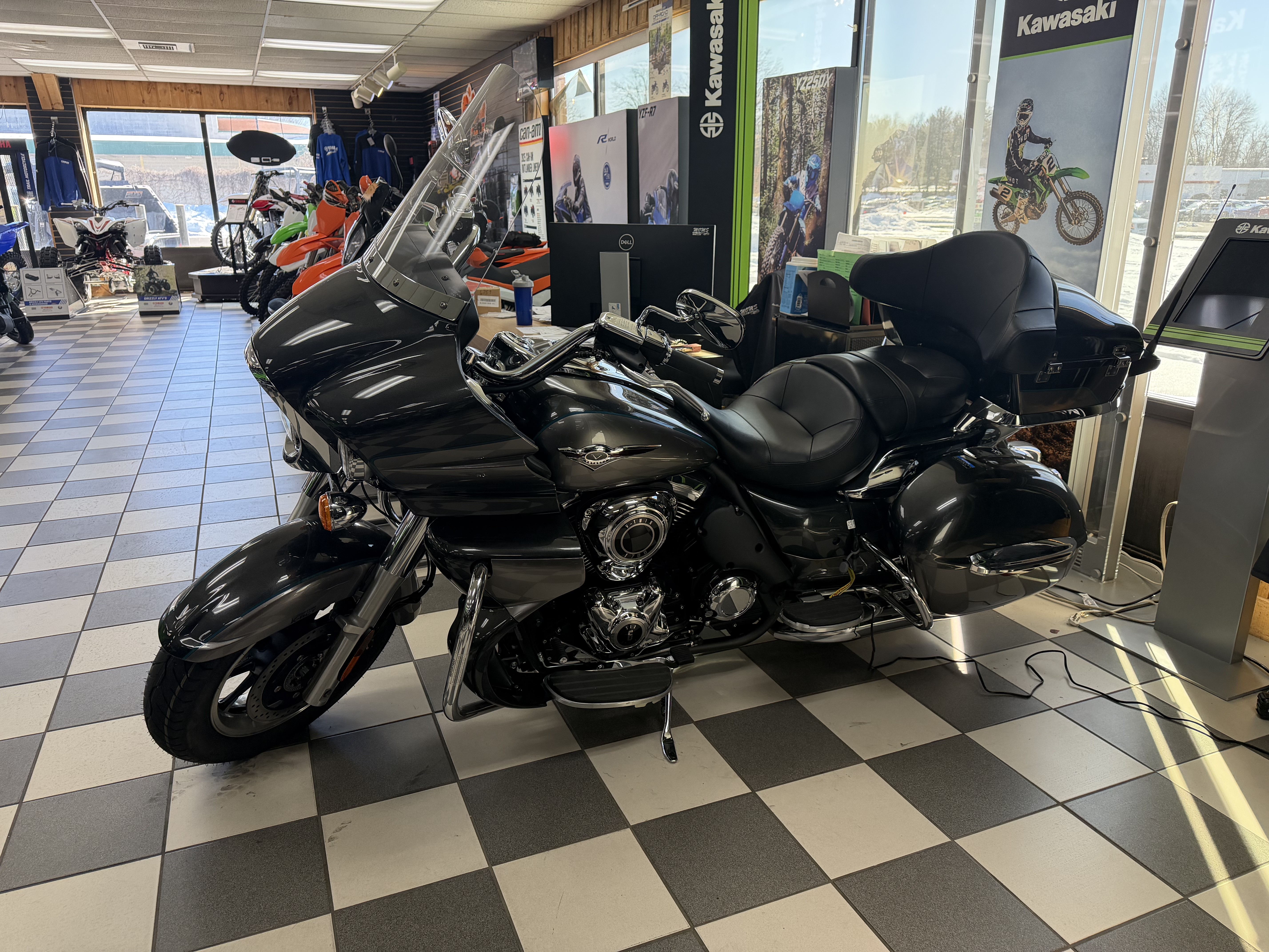 New 2024 Kawasaki Vulcan 1700 Voyager ABS Metallic Graphite Gray