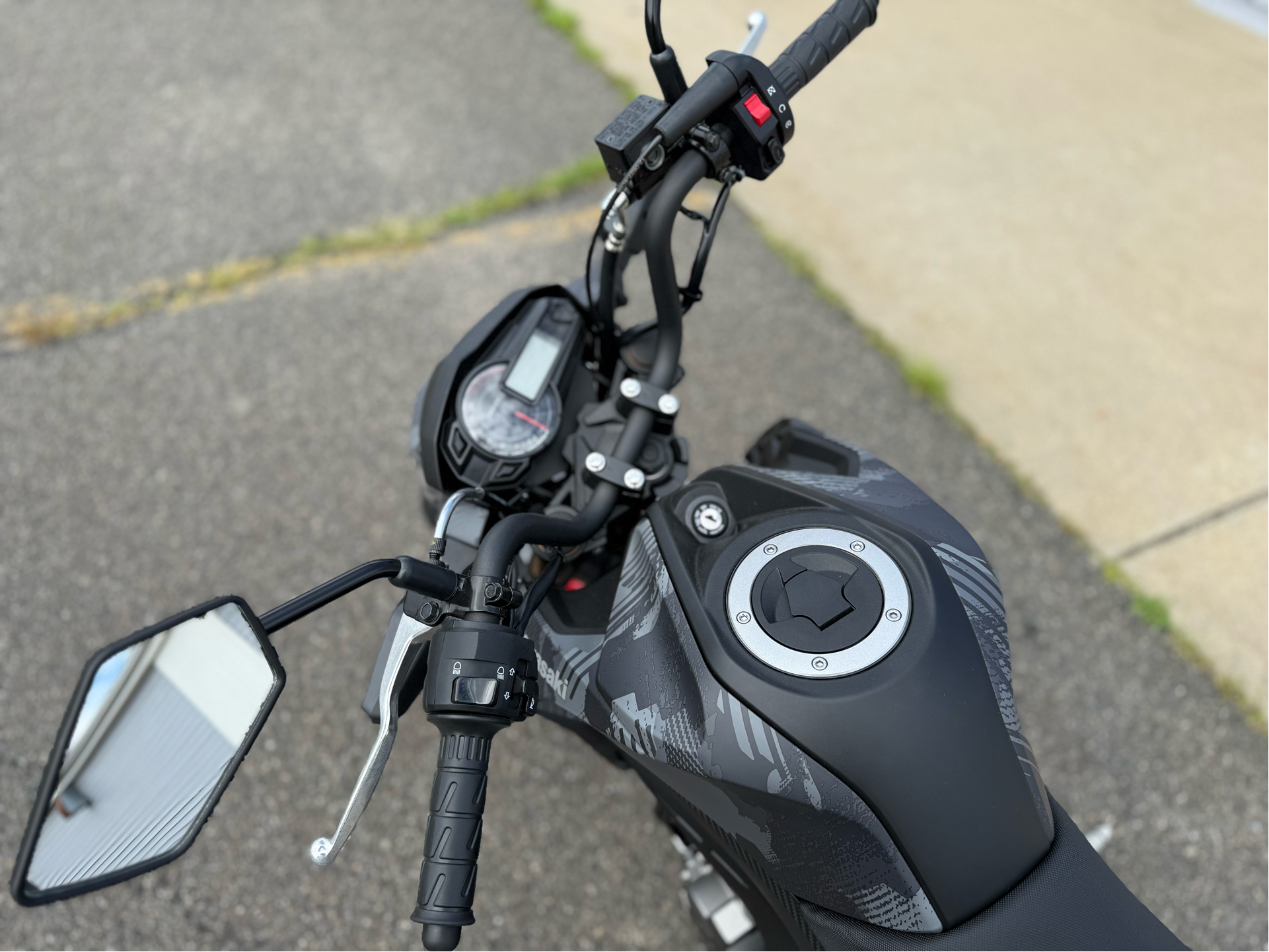 2024 Kawasaki Z125 Pro in Enfield, Connecticut - Photo 2