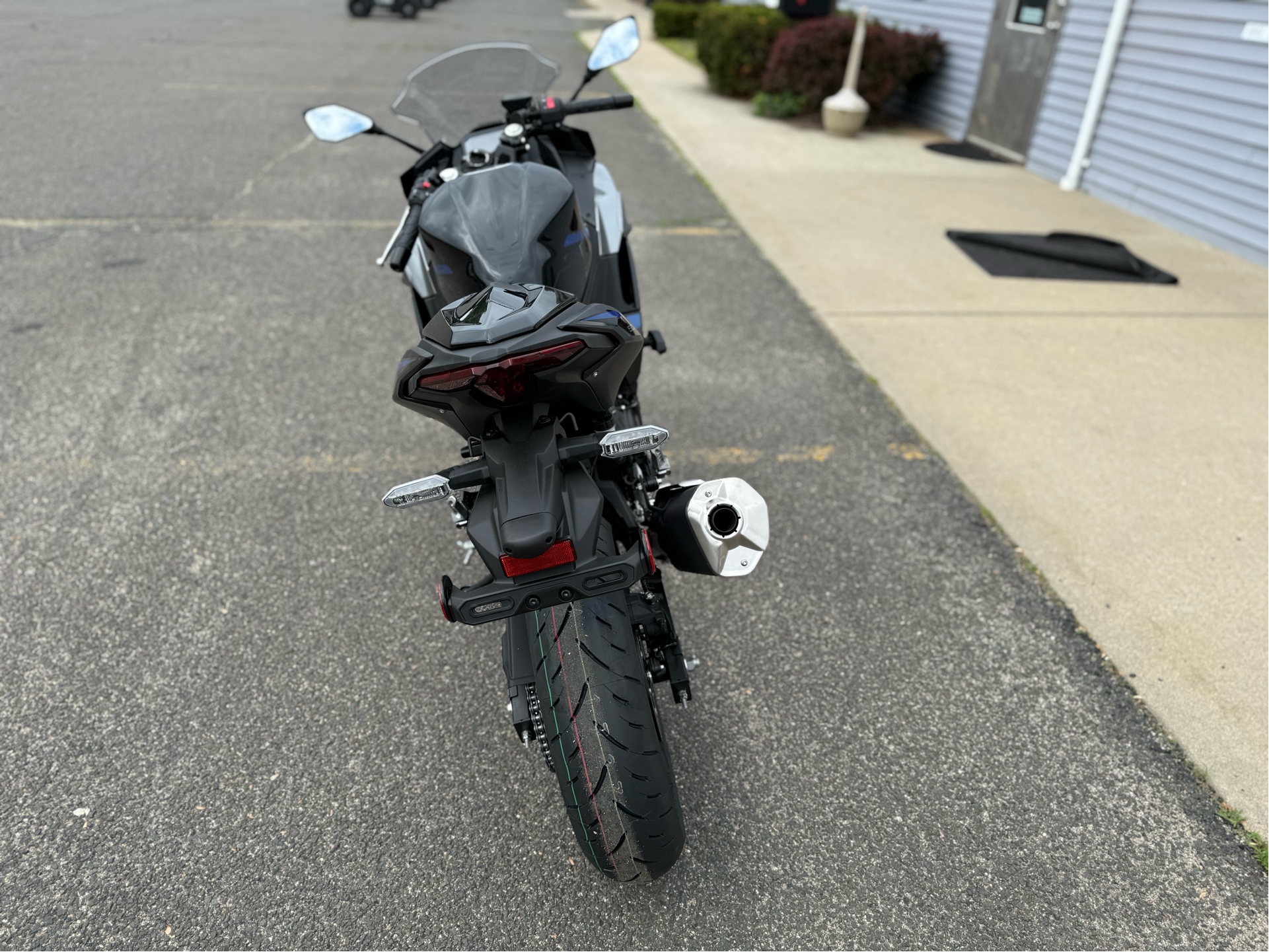 2025 Kawasaki Ninja 500 SE ABS in Enfield, Connecticut - Photo 5